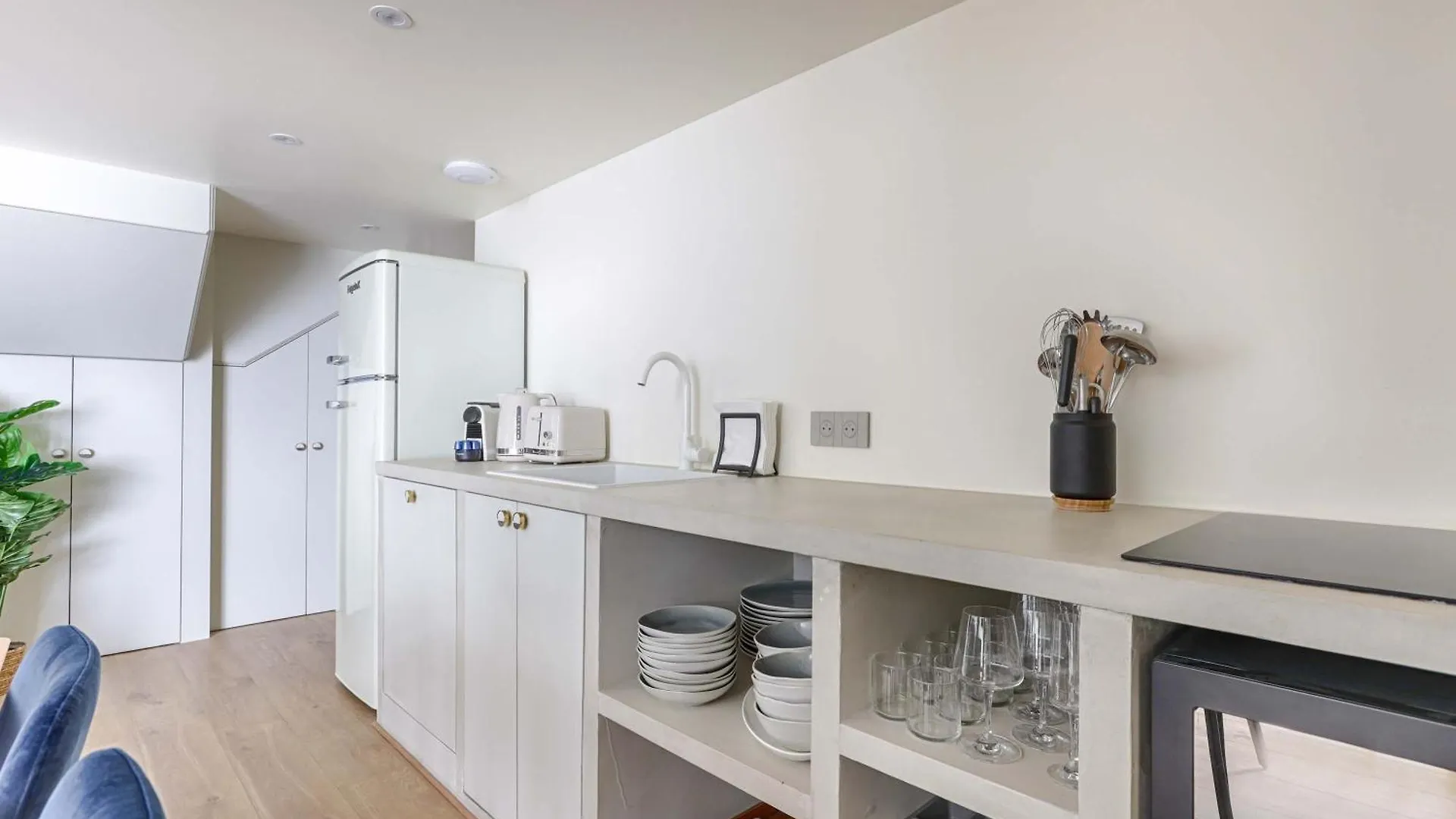 Daire Residence - Roquette - Marais Paris Fransa