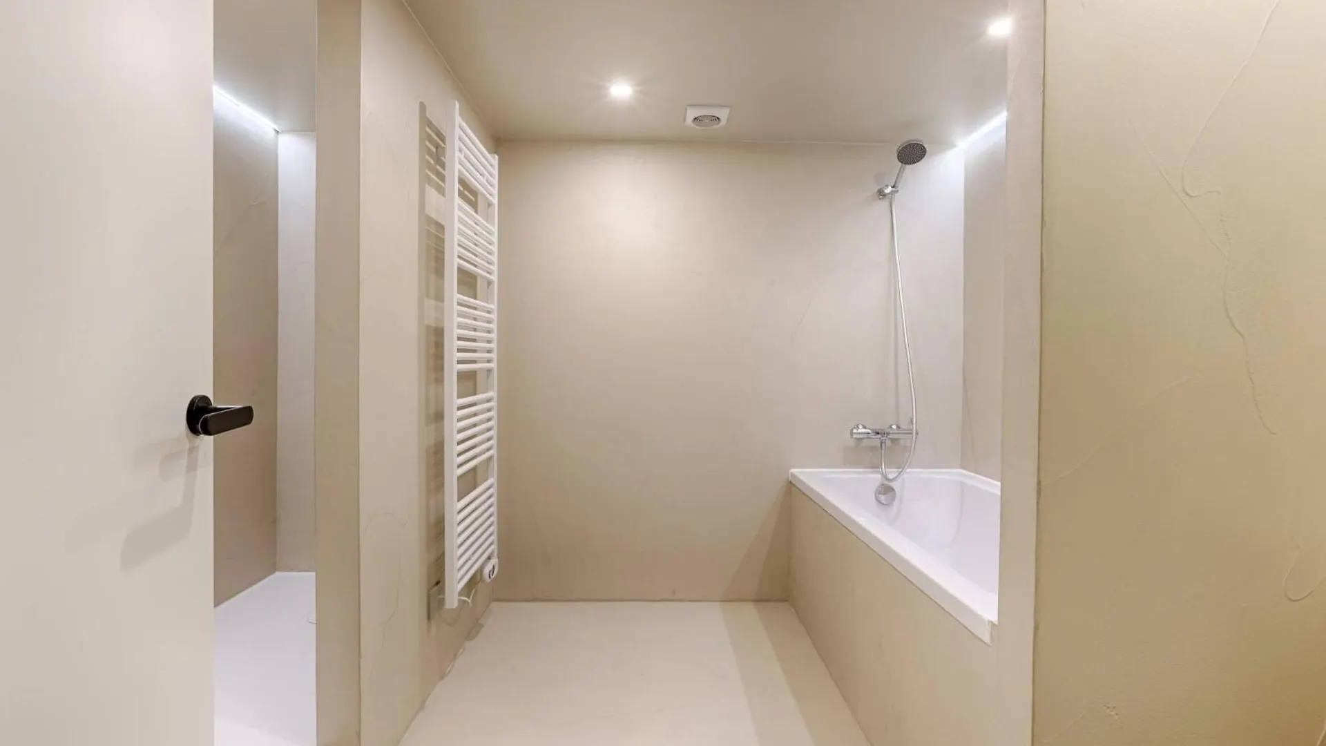 Apartment Residence - Roquette - Marais Paris France