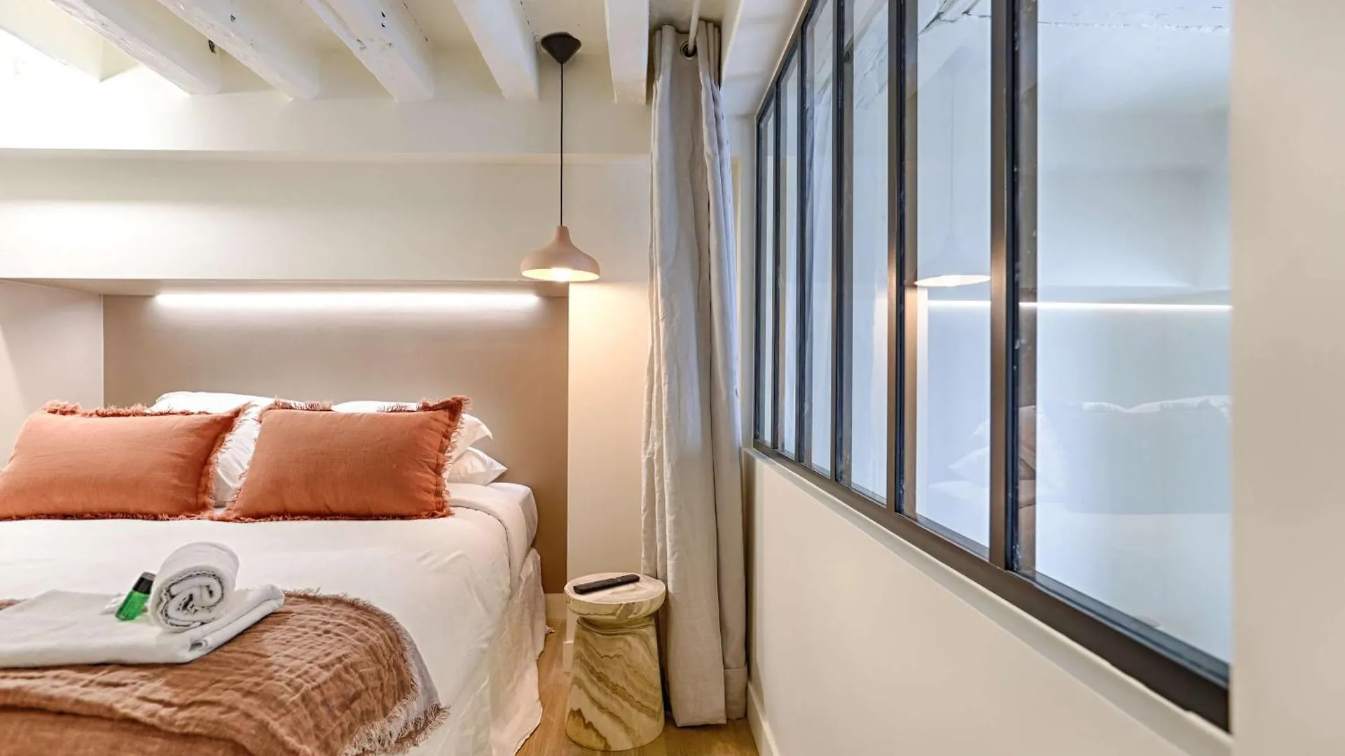 Residence - Roquette - Marais Parijs